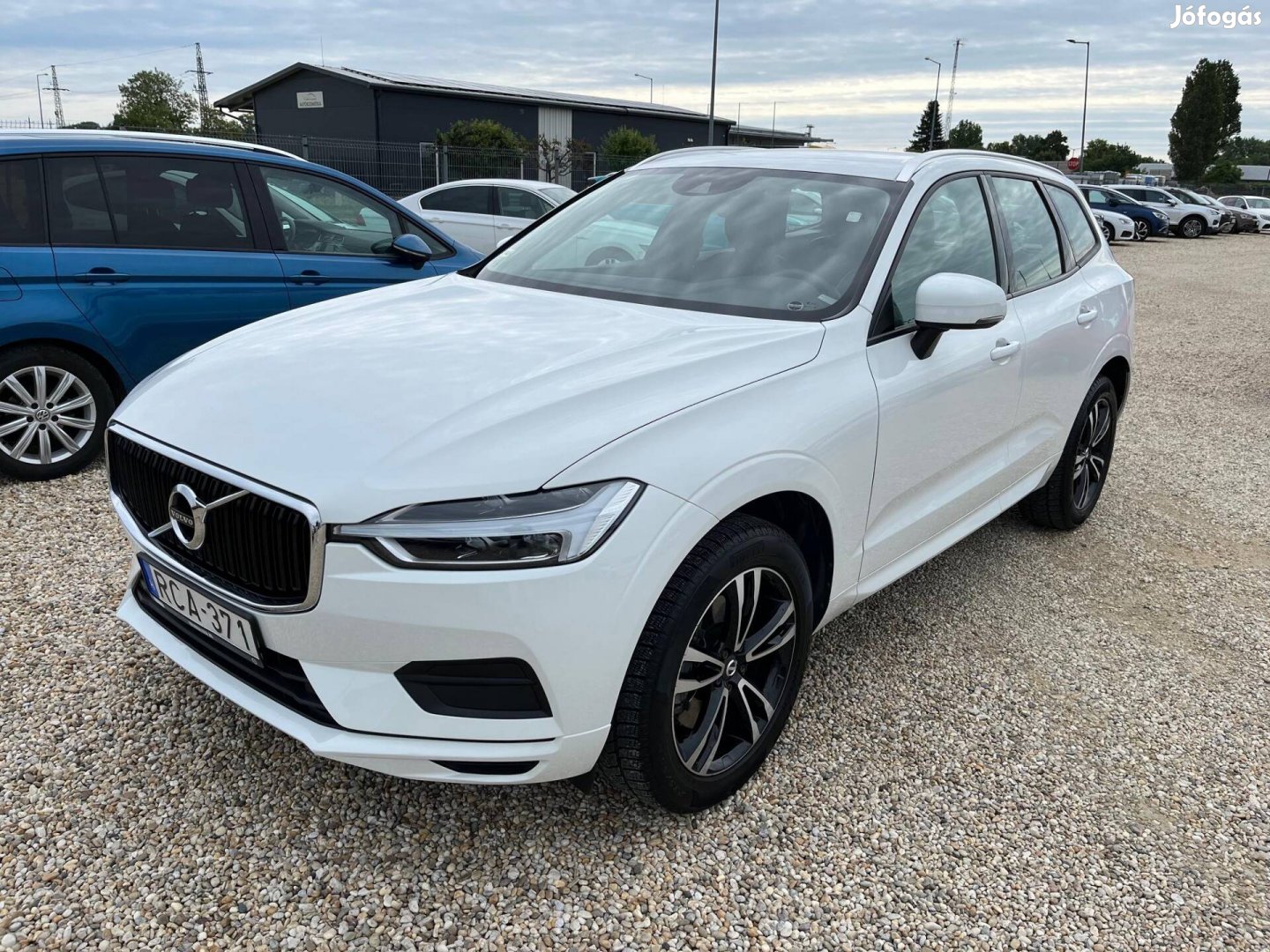Volvo XC60 2.0 [D4] Momentum Geartronic Magyaro...